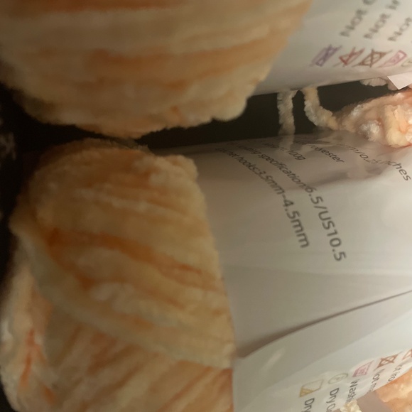 Yarn 🧶 - Picture 4 of 4